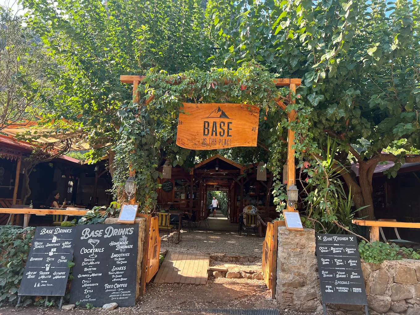 Base Bungalow Olympos